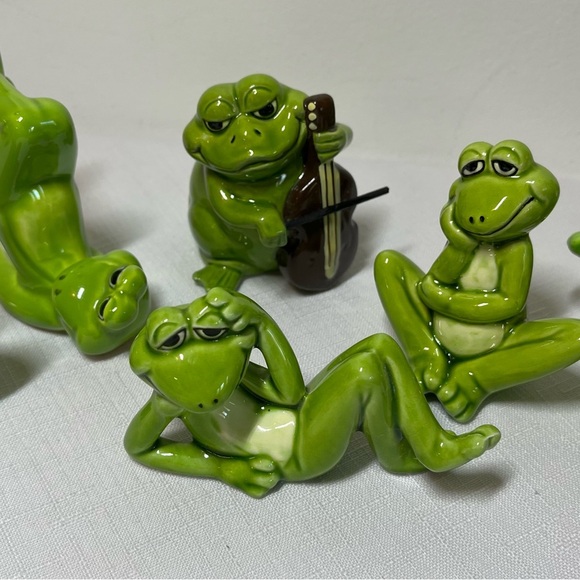 Vintage 80’s Norcrest Frogs Figurine Decor. Ceramic. Fun. Goofy. Collectible. - Picture 3 of 9